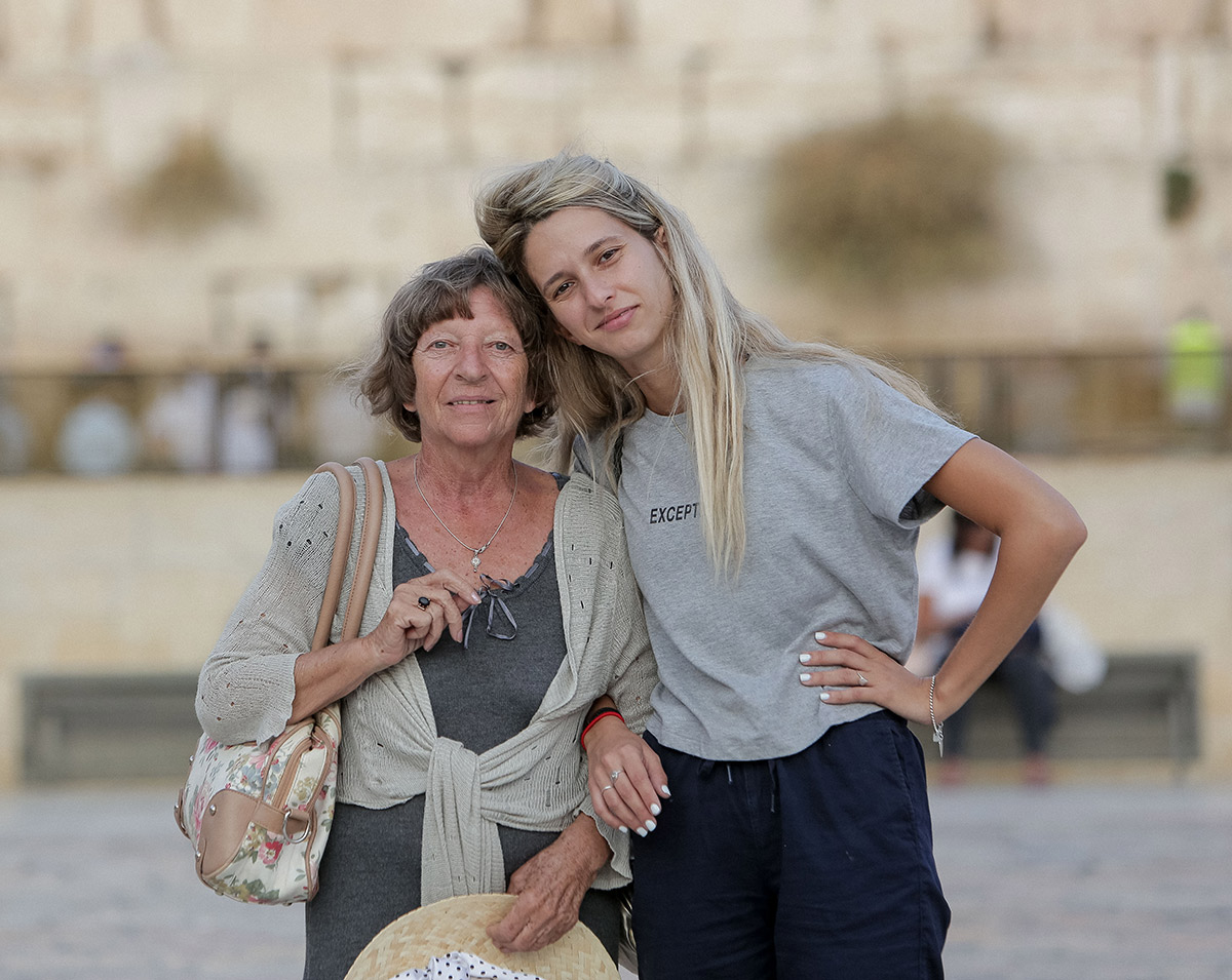 מתנדבת ומוטבת ניצולת שואה בתוכנית בוחרים מחר