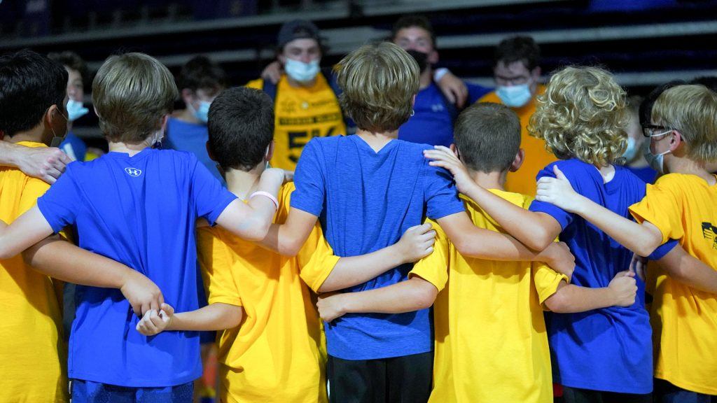 ילדים במחנה הספורט 6 Points באשוויל, צפון קרוליינה