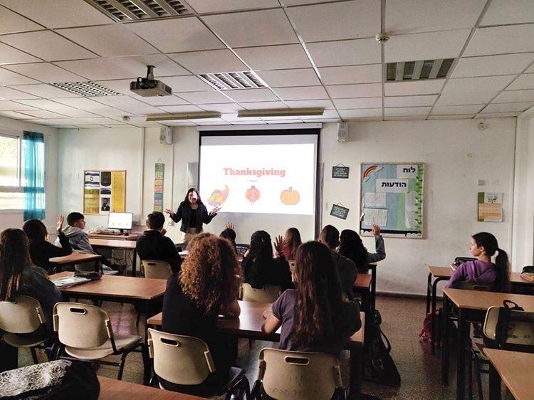 Masa Israel Teaching Fellow in class