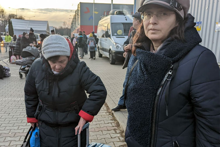 Ukrainian refugees arrive at a Jewish Agency center