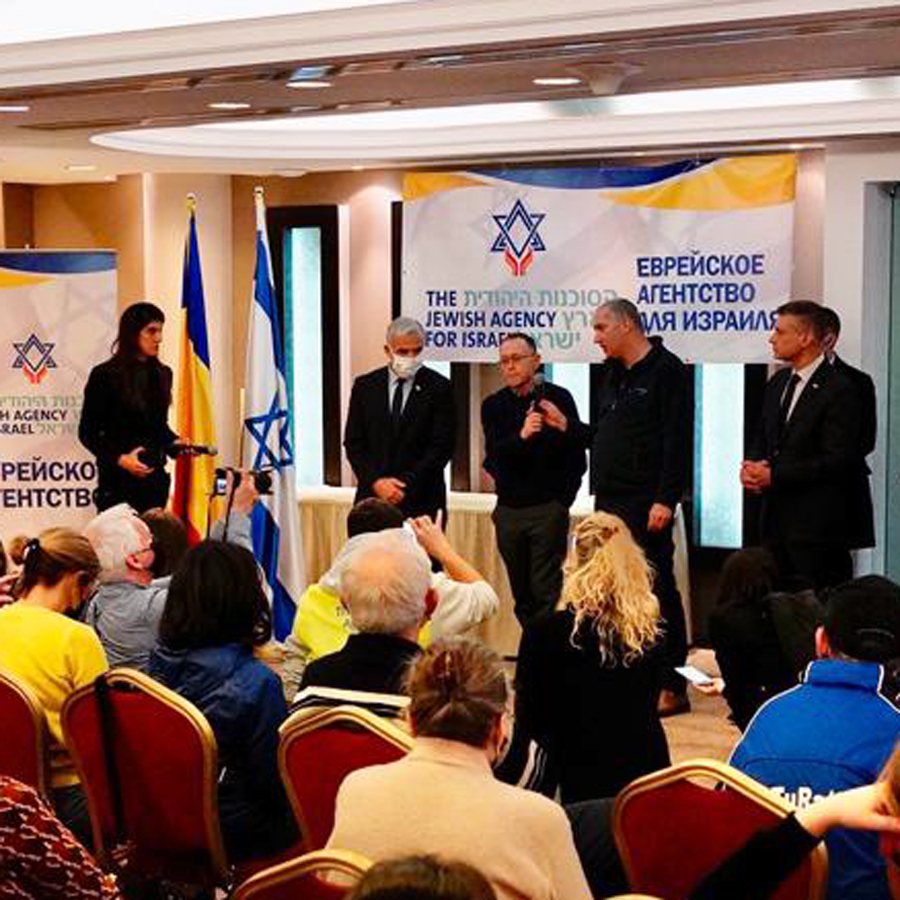 Yair Lapid visiting The Jewish Agency's Aliyah center in Bucharest, Romania