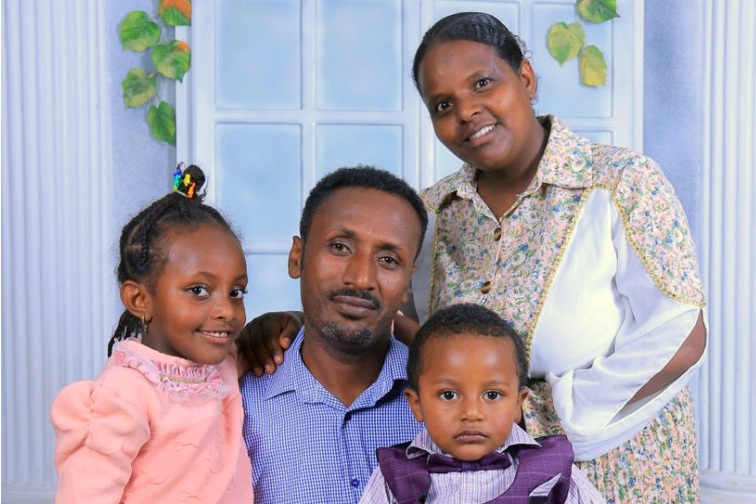 Felegu and her family
