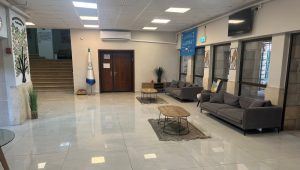 Ulpan Etzion JLM - Main lobby