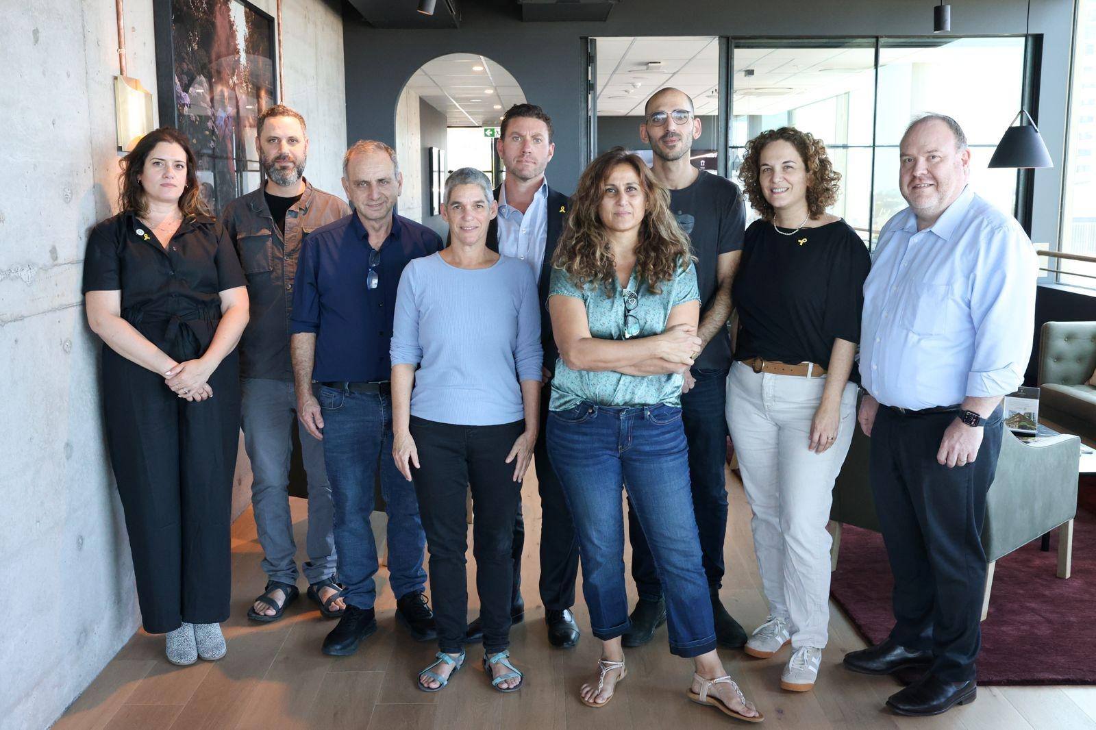 Israeli expert team in Australia.